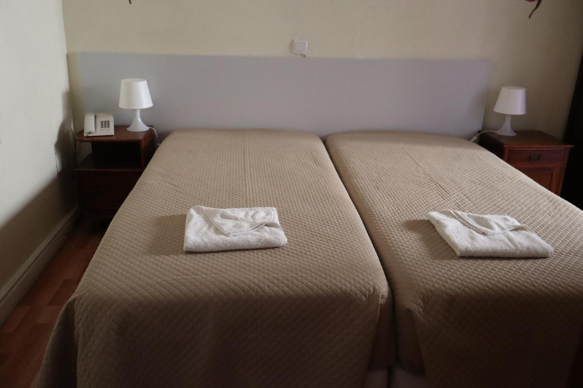 Hotel Peninsular- Porto — Fotos 1